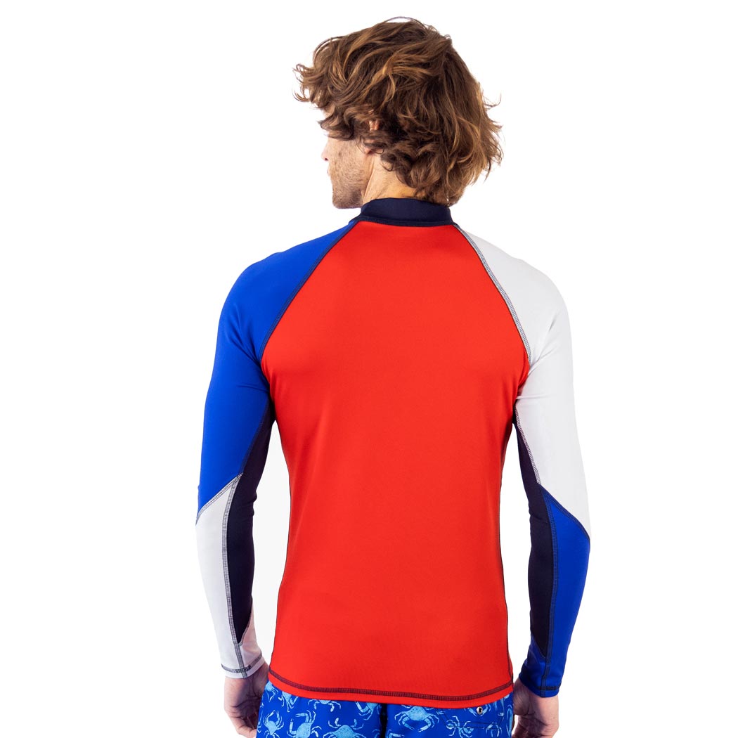 Rashguard para hombre de alta calidad, diseñado para nadar con protección solar. Perfecto para actividades acuáticas, esta playera ofrece protección contra los rayos UV, manteniéndote seguro mientras disfrutas del agua.